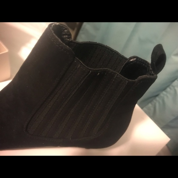 bar III KITTEN heel booties - Picture 3 of 7